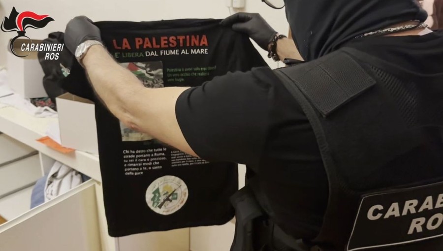 Terrorismo, arrestato a Brindisi 30enne che inneggiava alla jihad Terrorismo, arrestato a Brindisi 30enne che inneggiava alla jihad