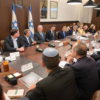 Governo Israele approva accordo, in vigore cessate il fuoco a Gaza