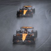 Norris vince la sprint di Miami davanti a Piastri e Hamilton