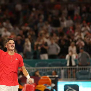 Dopo la pioggia lo tsunami, Mensik piega Djokovic e trionfa a Miami