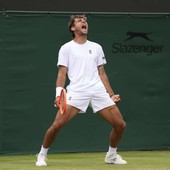 Cobolli da sogno, batte Cilic e vola ai quarti a Wimbledon