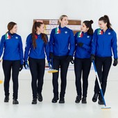 Milano-Cortina, Airbnb lancia un’esperienza con le Azzurre del curling