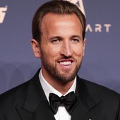 Harry Kane vince il Pallone d’Oro 2026 Harry Kane vince il Pallone d’Oro 2026