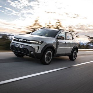 Dacia Duster e Bigster si rinnovano con il nuovo Hybrid-Gpl 150 4×4 automatico