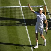 Sinner ai quarti di Wimbledon, battuto il giapponese Mochizuki Sinner ai quarti di Wimbledon, battuto il giapponese Mochizuki