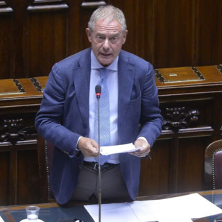 Automotive, Urso convoca il tavolo nazionale al Mimit il 14 luglio