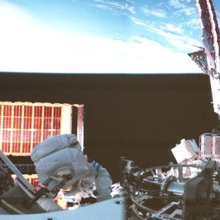 Cina, tre mesi in orbita per la navicella Shenzou-21. Proseguono esperimenti