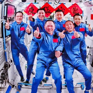 Cina, gli astronauti della Shenzhou-23 entrano nella stazione spaziale Tiangong
