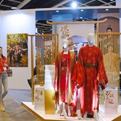 I turisti diventano attori di fiction nella “Hollywood cinese” di Hengdian