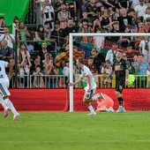 Buona la prima per il Lecce, battuto 2-0 il Venezia Buona la prima per il Lecce, battuto 2-0 il Venezia