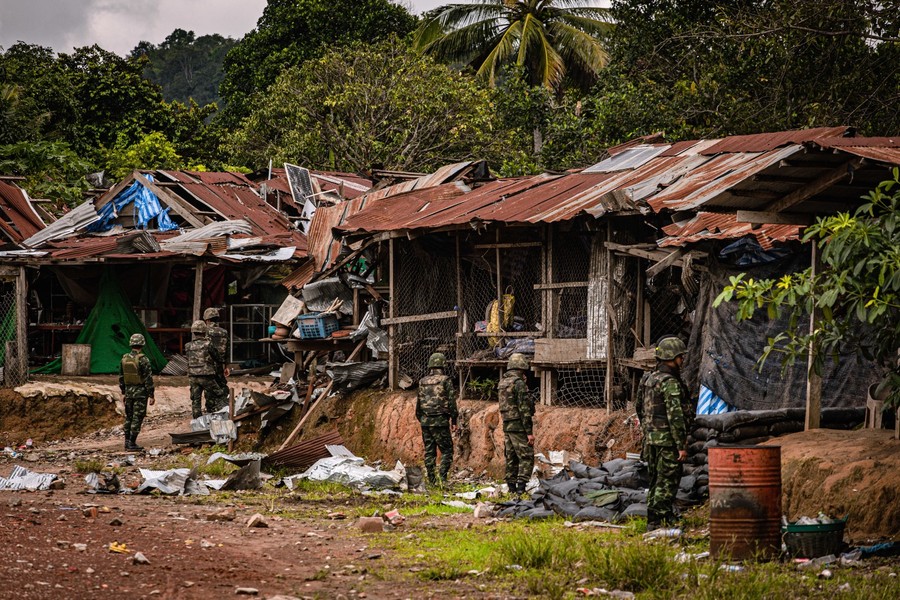Resta alta la tensione tra Cambogia e Thailandia, scontri e morti al confine Resta alta la tensione tra Cambogia e Thailandia, scontri e morti al confine