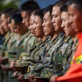 In Cina le commemorazioni per le vittime della colata di fango nello Xizang In Cina le commemorazioni per le vittime della colata di fango nello Xizang