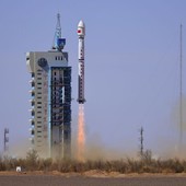 La Cina lancia il razzo Long March-4C per il rilevamento dei gas serra